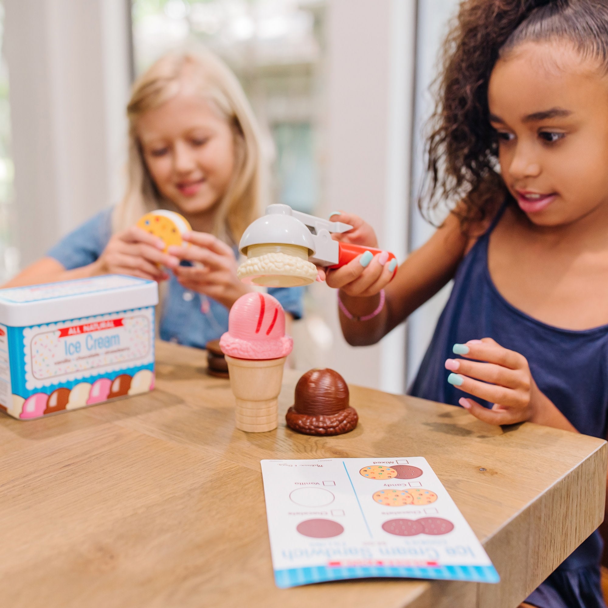 Scoops & Sandwiches Ice Cream Play Set - Image 8