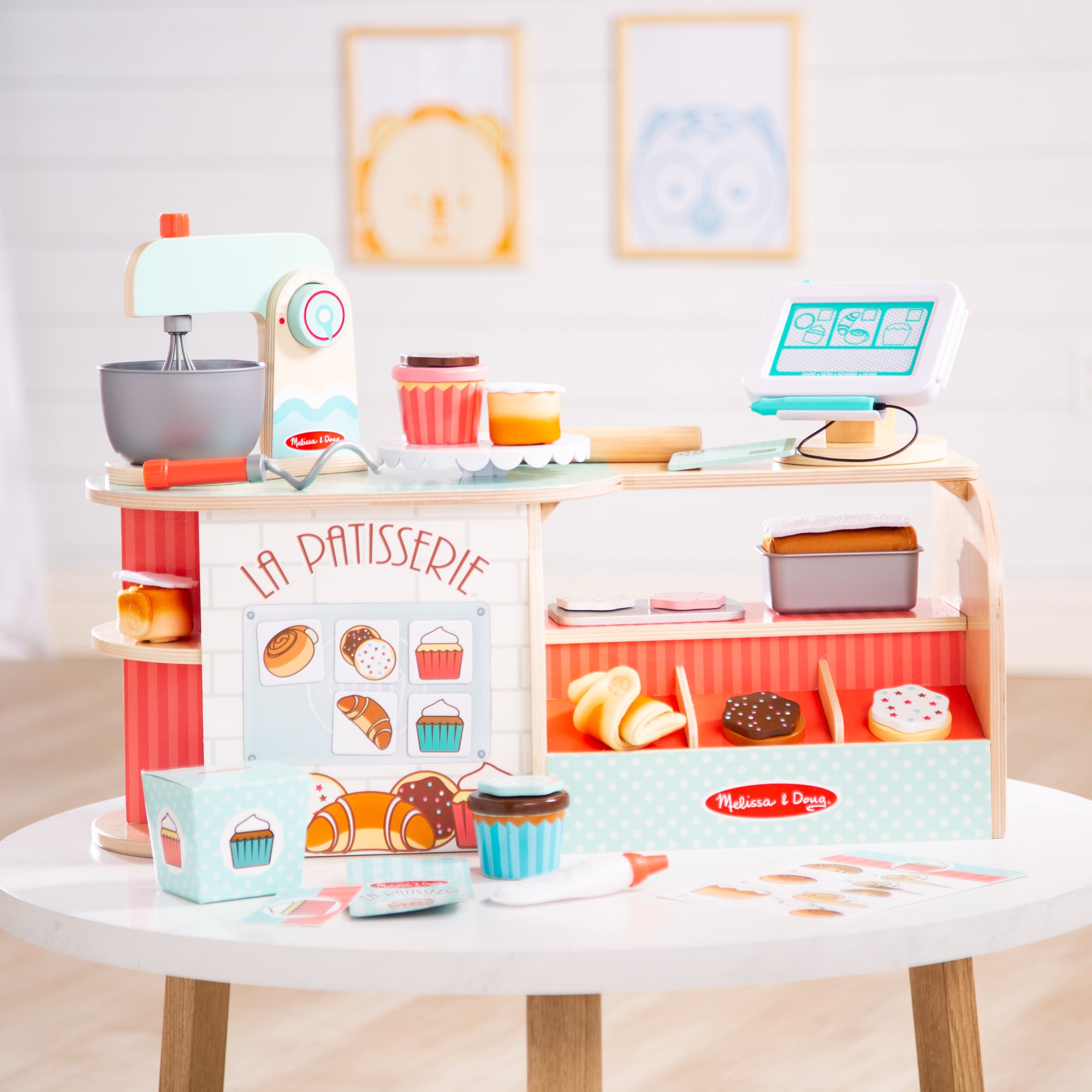 Wooden La Patisserie Bakery - Image 9