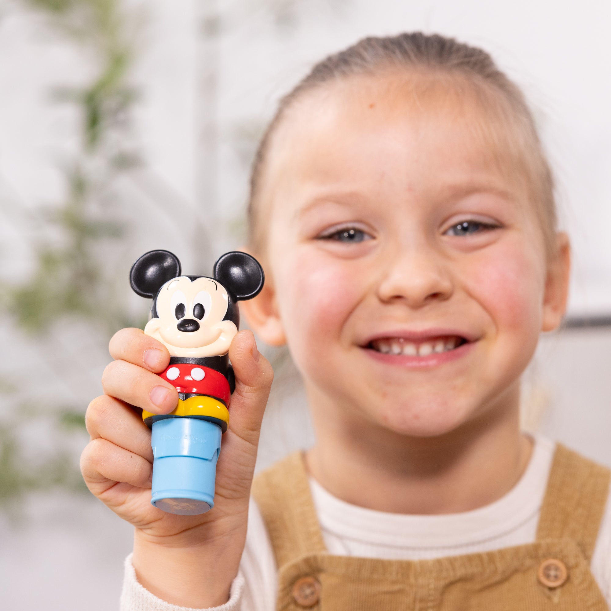 Sticker WOW!? Disney Mickey Mouse Bundle: Activity Pad & Sticker Stamper + Mini Activity Pad and 200 Refill Stickers - Image 2