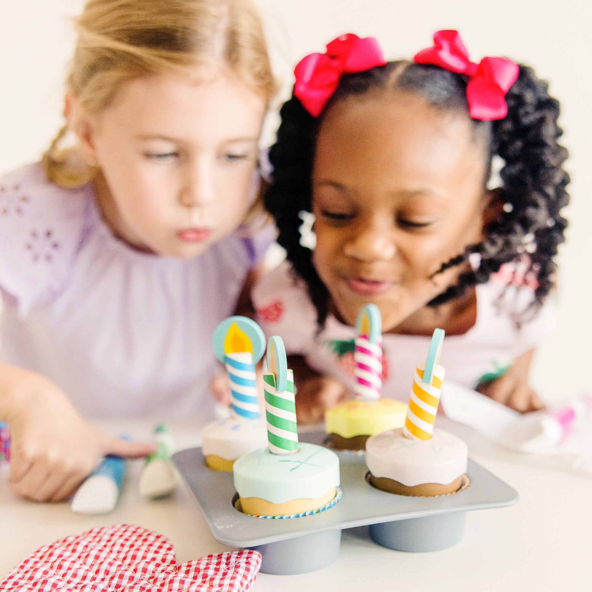 Bake & Decorate Wooden Cupcake Play Set - Image 10